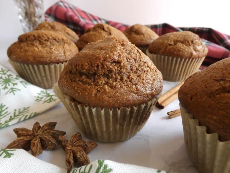 healthy gingerbread muffins