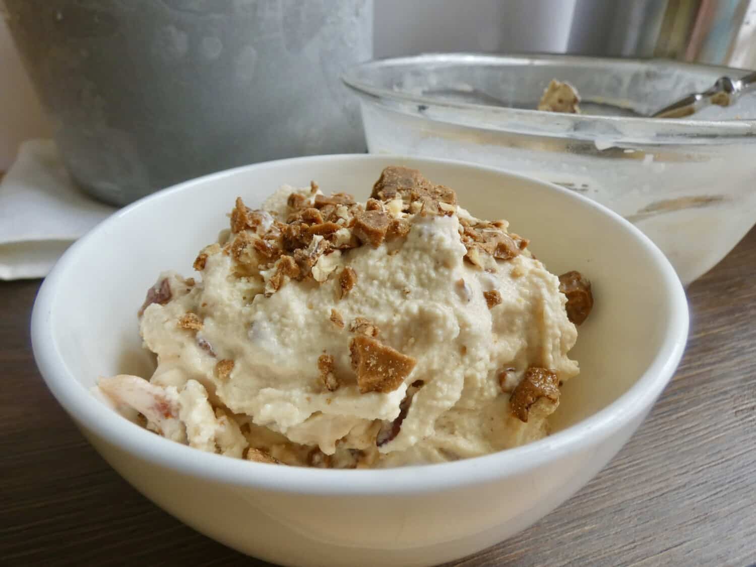 maple bacon pecan crunch ice cream in a bowl